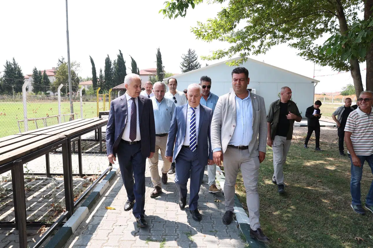 Bursa Mustafakemalpaşa Stadı sil baştan yenilendi