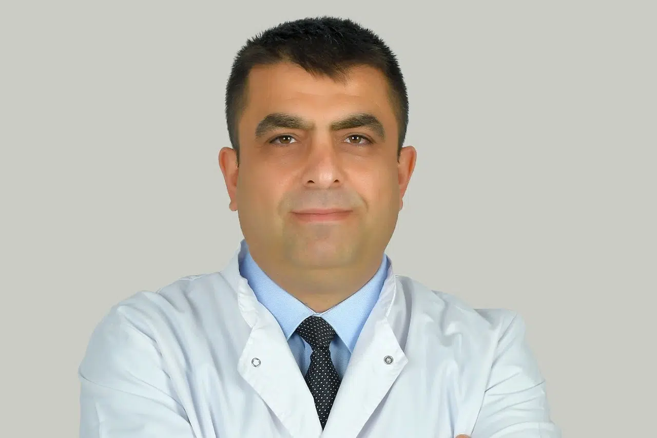 Bursa'da 2 yaşındaki bebeğin böbreğindeki taşa başarılı operasyon