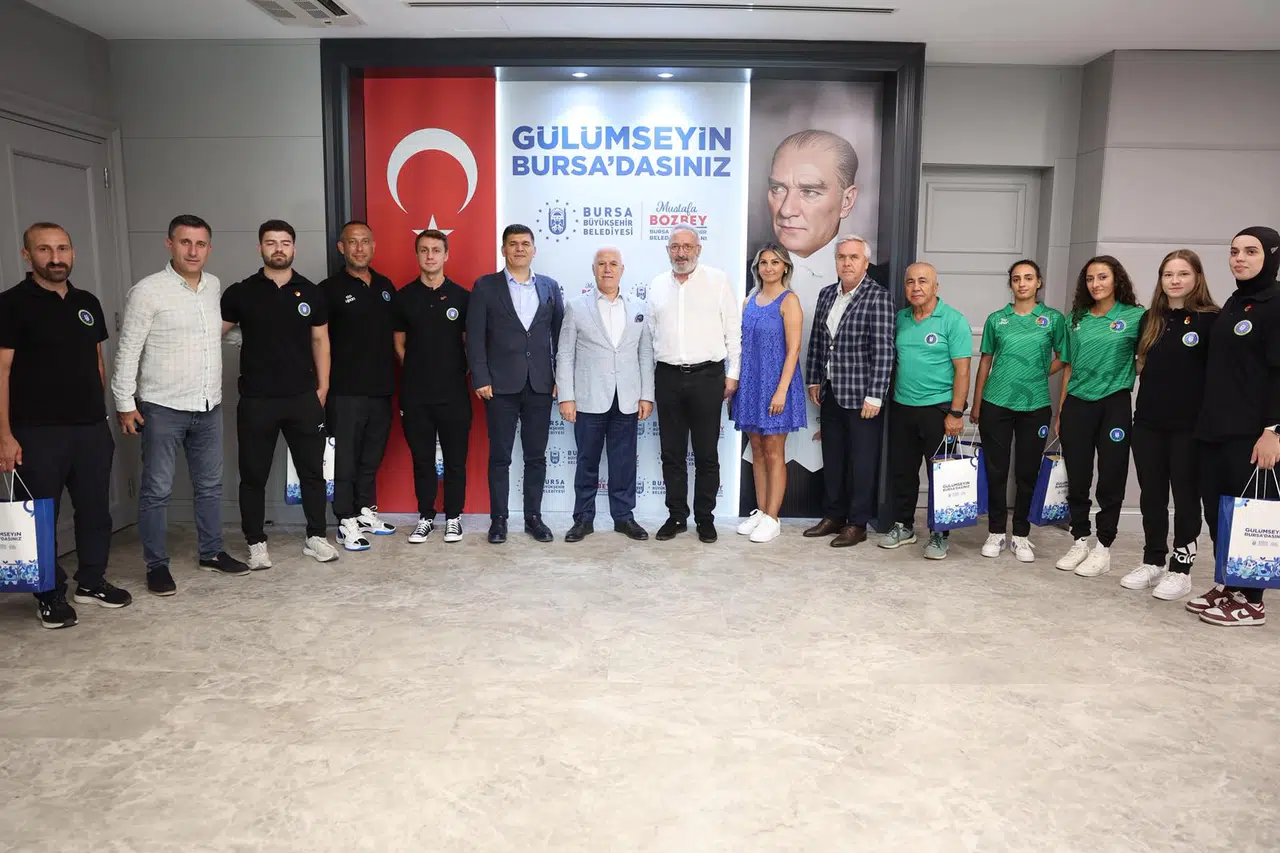 Genç Şampiyonlardan Başkan'a Anlamlı Ziyaret