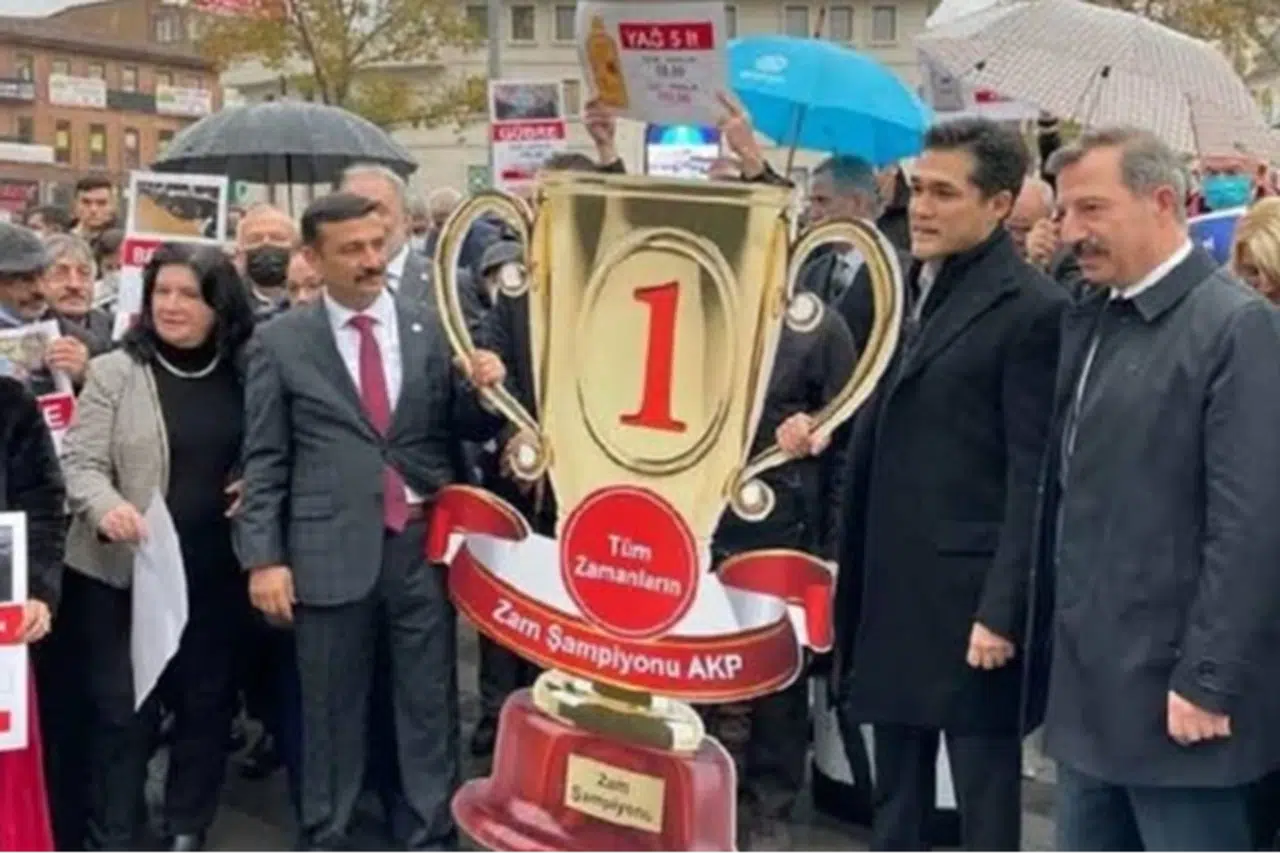 İYİ Partili Türkoğlu'ndan 'enflasyon' yorumu