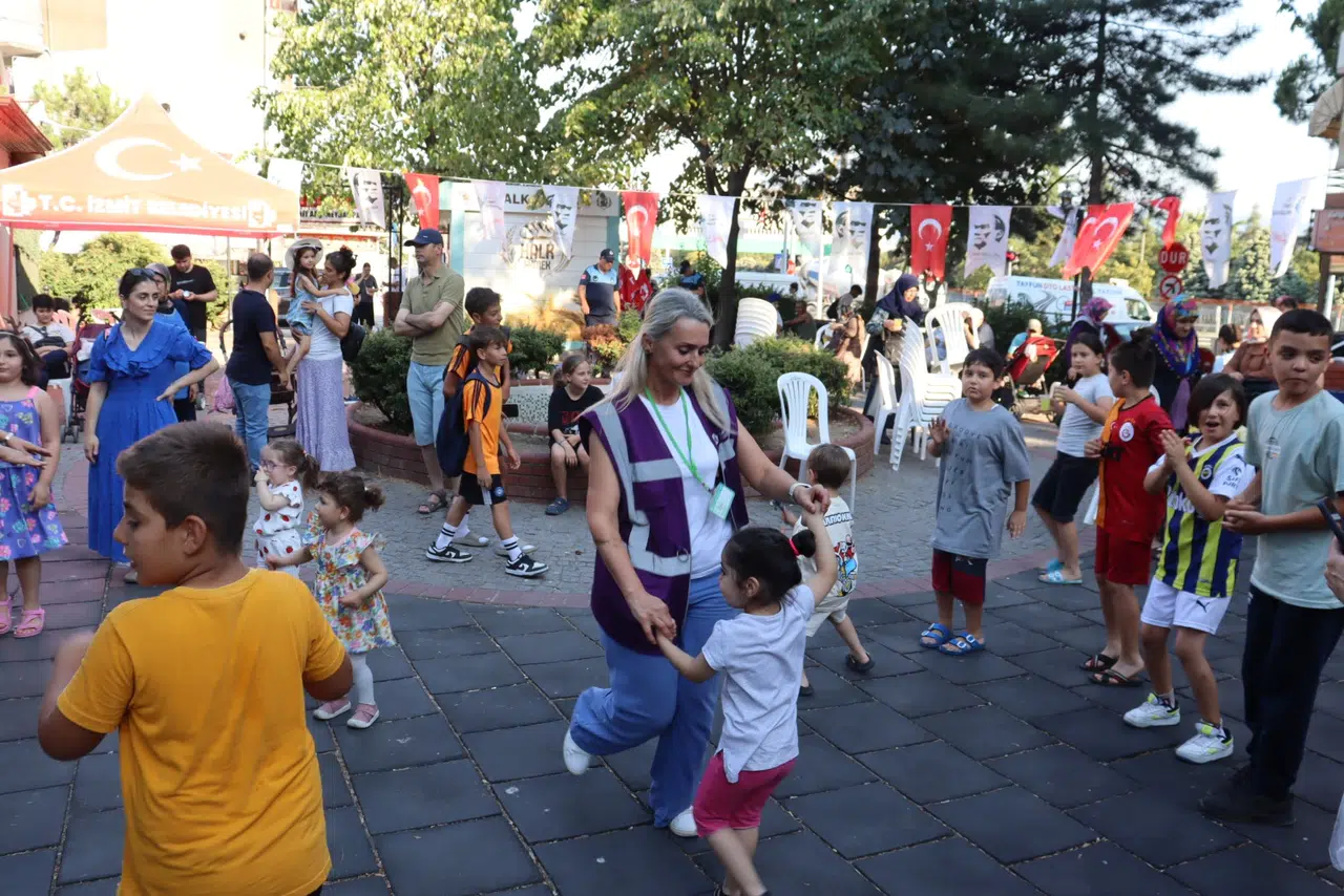 İzmit Belediyesinden Kuruçeşme’de renkli çocuk etkinliği