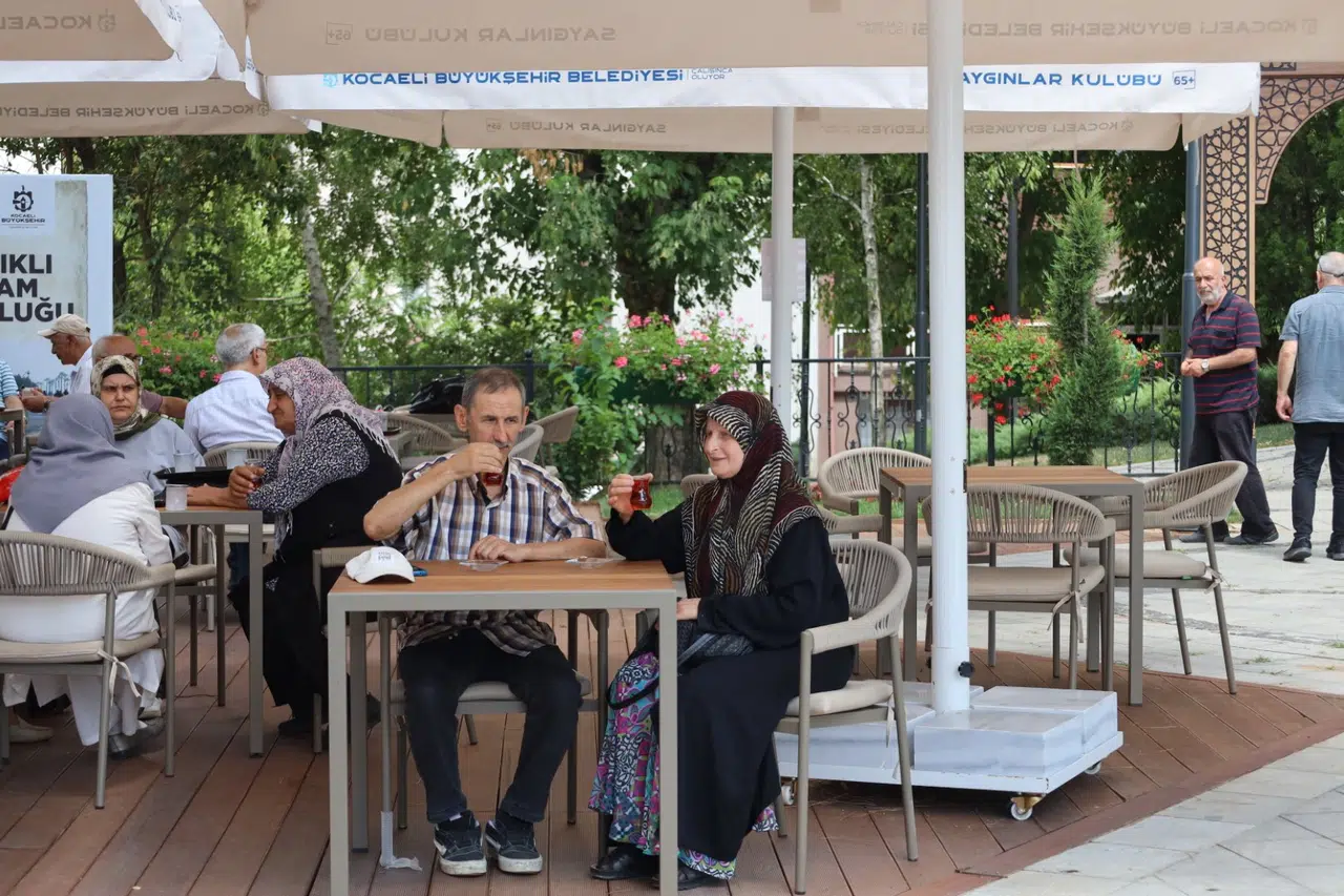 Kocaeli Saygınlar Kulübü’nde saygıdeğer sevda