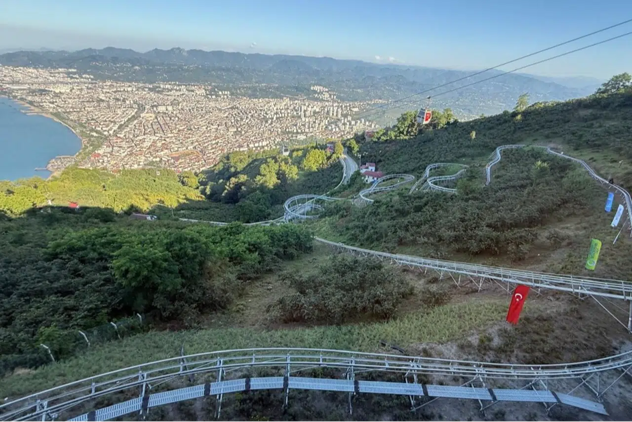 Ordu'da dağ kızağı ve sosyal tesisleri açıldı