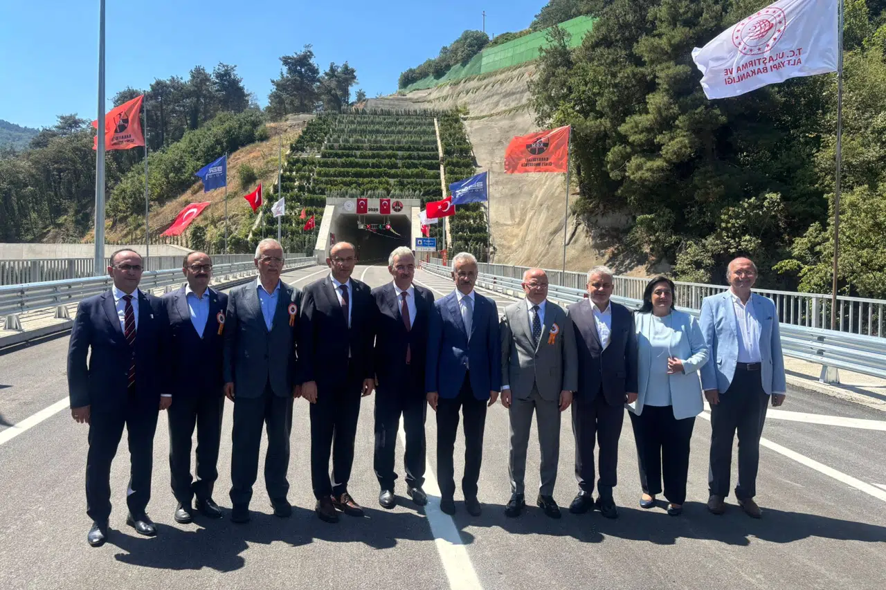 Ulaşım ağı genişliyor... Doğancı Tüneli açıldı