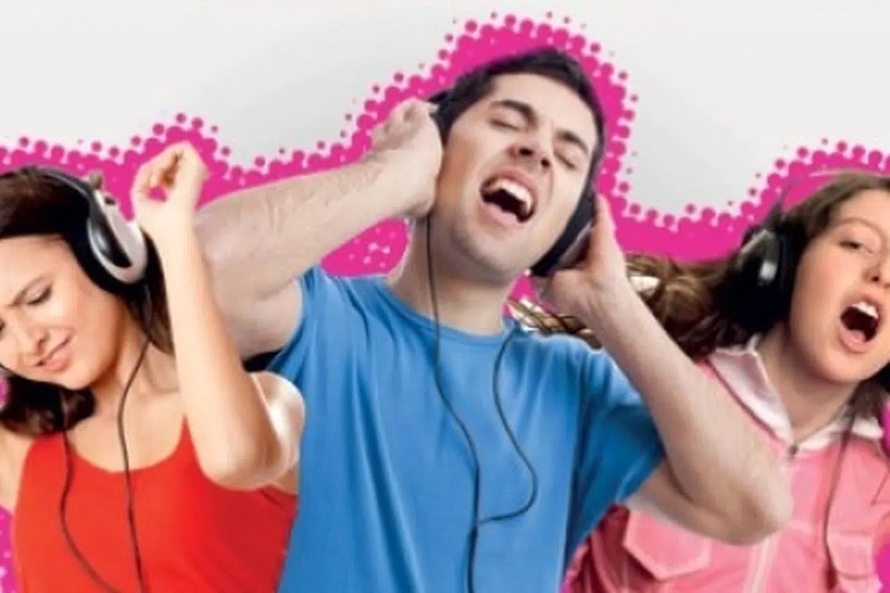 Üniversitelinin müzik karnesi belli oldu! Her 10 gençten 9'u her gün müzik dinliyor!