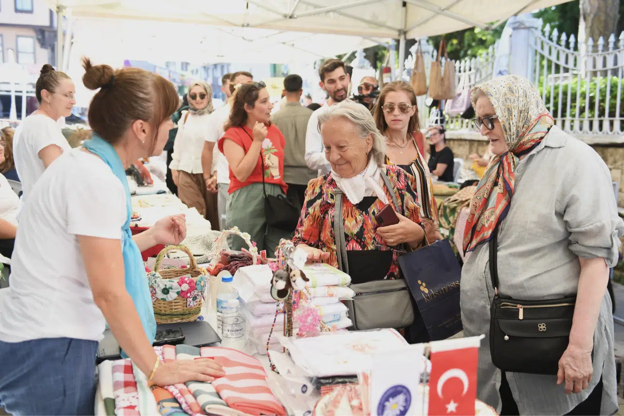 Üreten kadınlara özel sokak