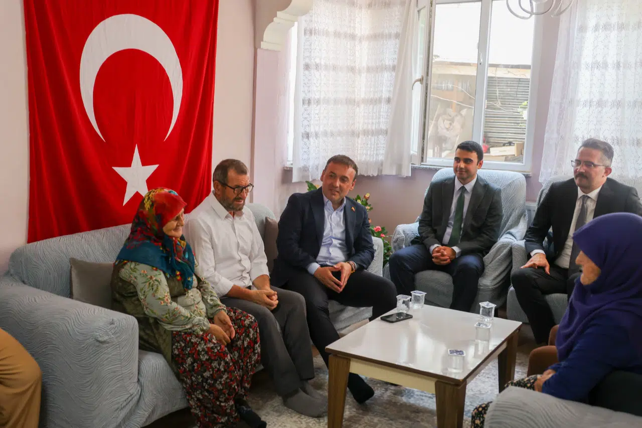 Vali Sözer'den Şehit Osman Er’in ailesine ziyaret