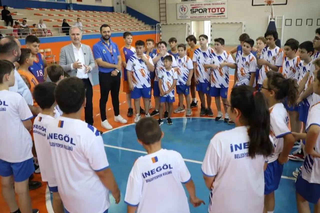 Yaz spor okullarında 1.792 çocuk sporla buluştu