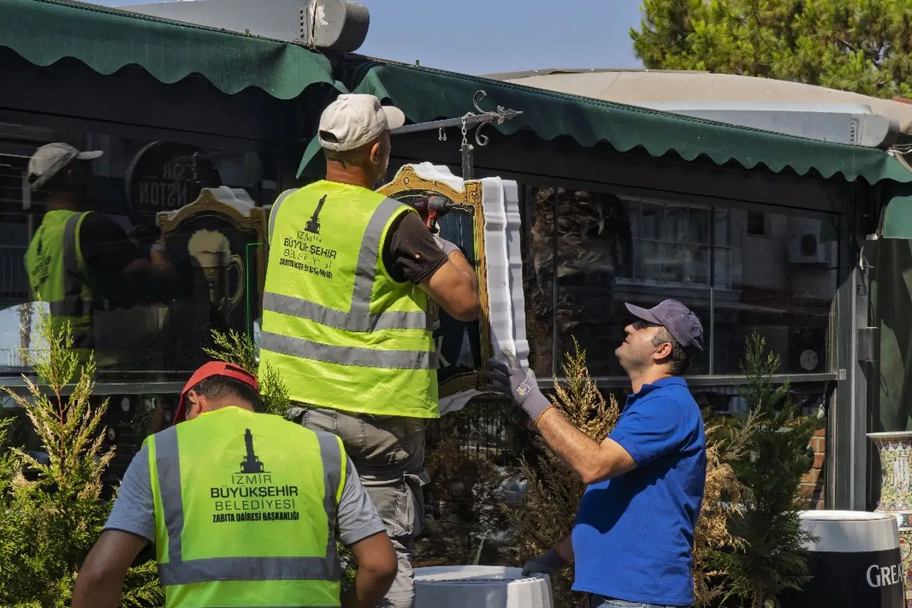 Zabıta ve esnaf el ele... Yeşile geri dönüş başladı