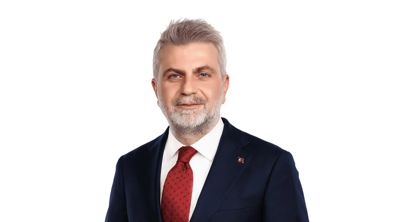 Fırat Görgel Kimdir?