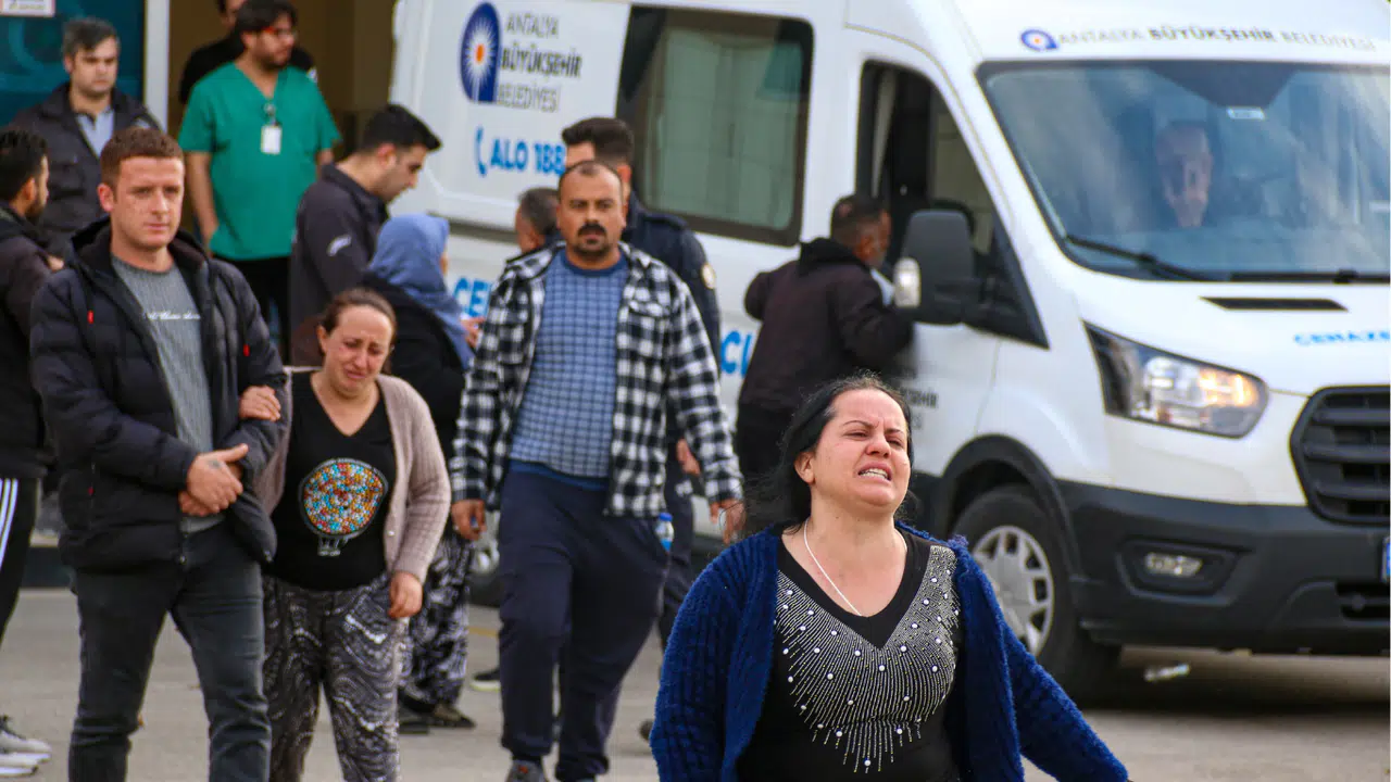 Eşini 17 Bıçak Darbesiyle Öldüren Sanığa Ağırlaştırılmış Ömür Boyu Hapis