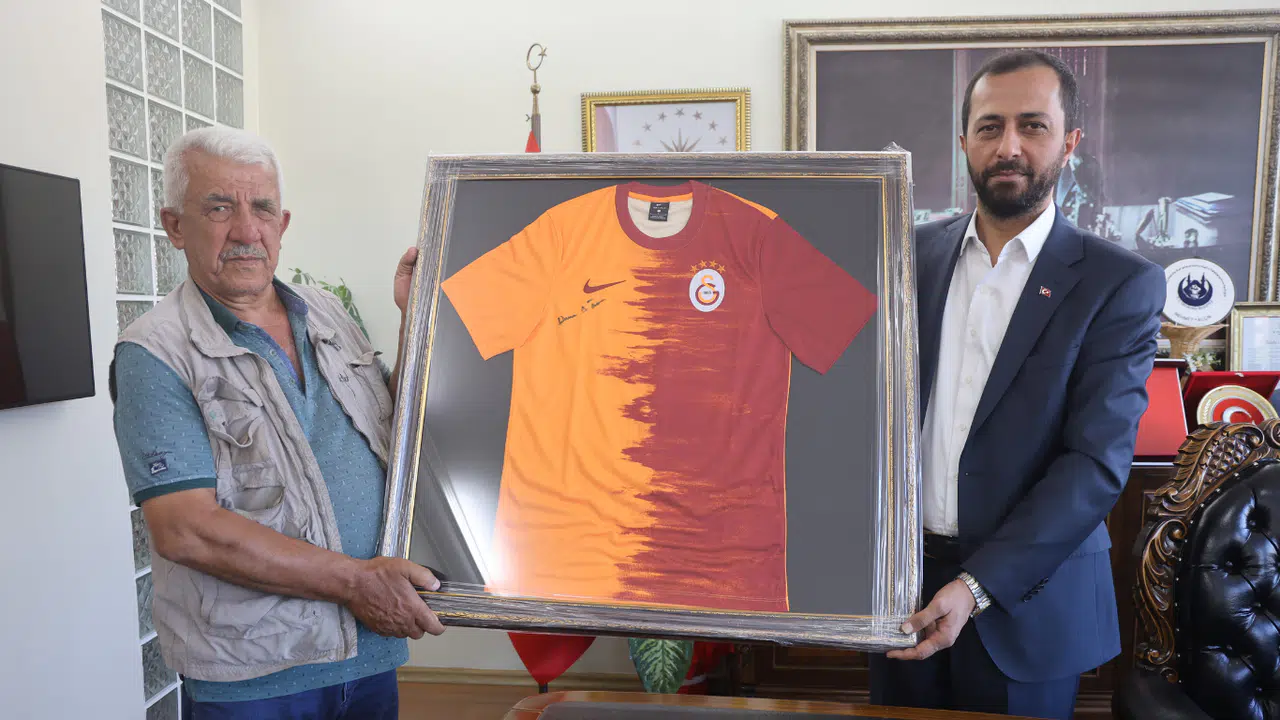 Şampiyonluk İddiasını Kazanan Duran Amcadan Hediye