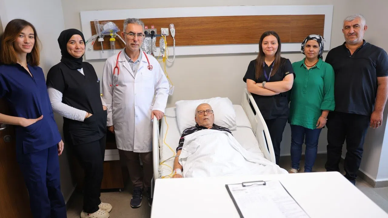 Kahramanmaraş'ta kanseri yenen adamın kızı: "Umutsuzluğa kapılmıştık"