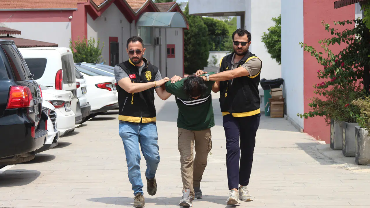 Gençlere İşkence Edip Serbest Kalmıştı, Bir Kez Daha İşkence Edince Tutuklandı