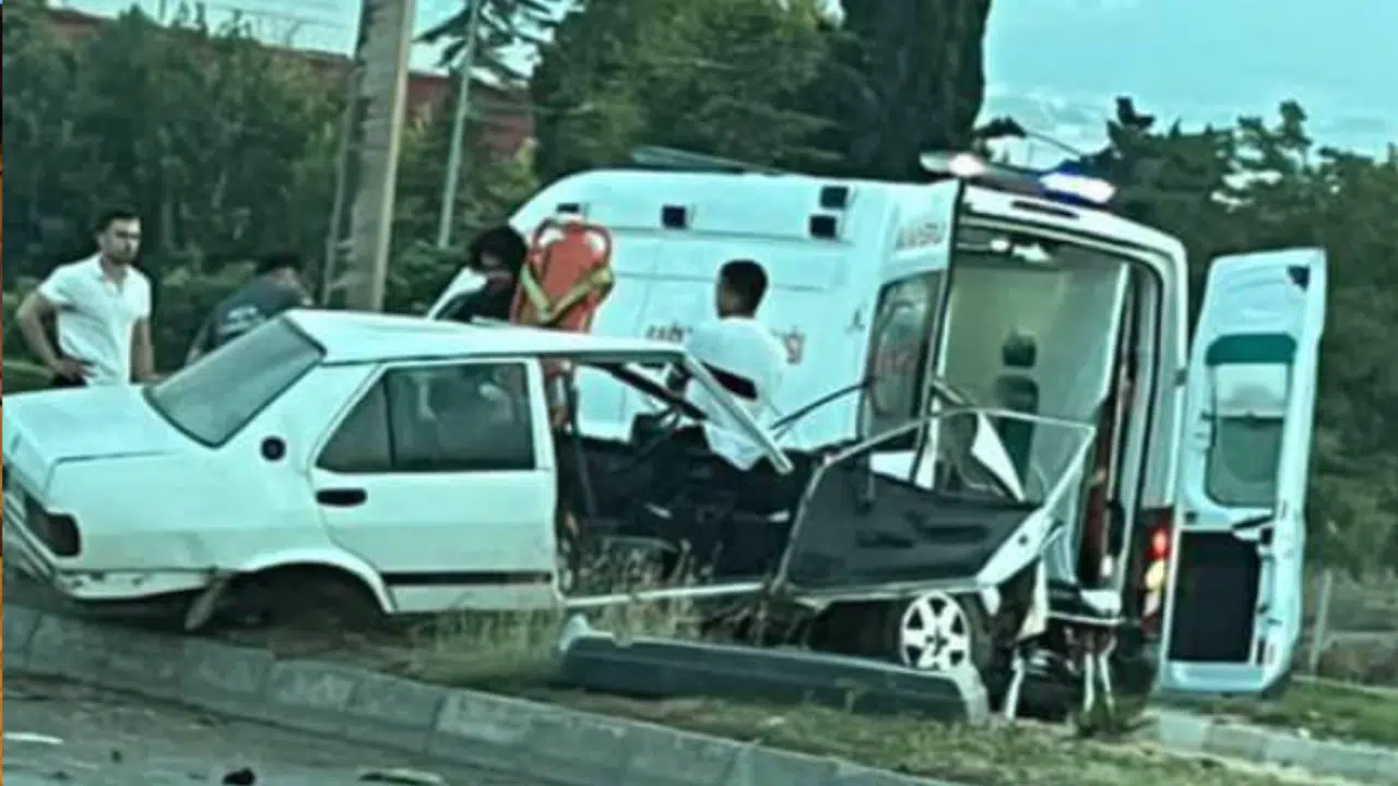 Kontrolden Çıkan Araç Takla Attı