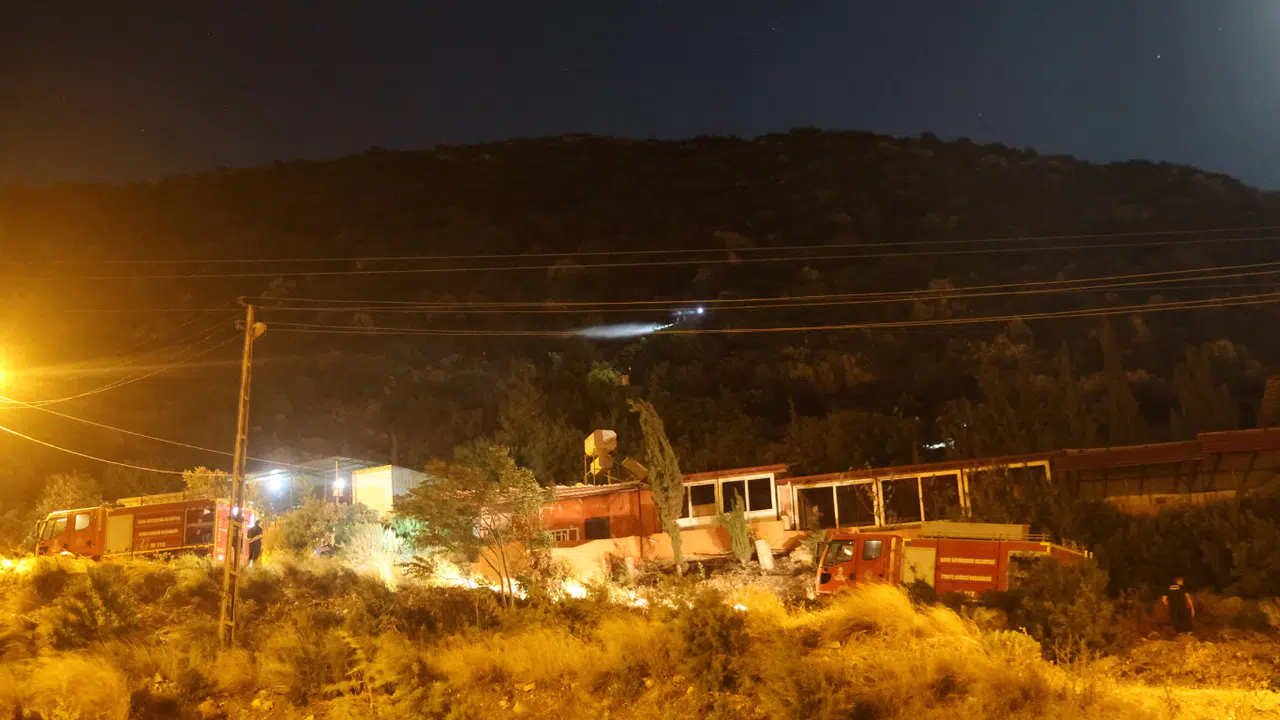 Romantik Anlar Felakete Dönüşüyordu: Havai Fişek Yangına Sebep Oldu