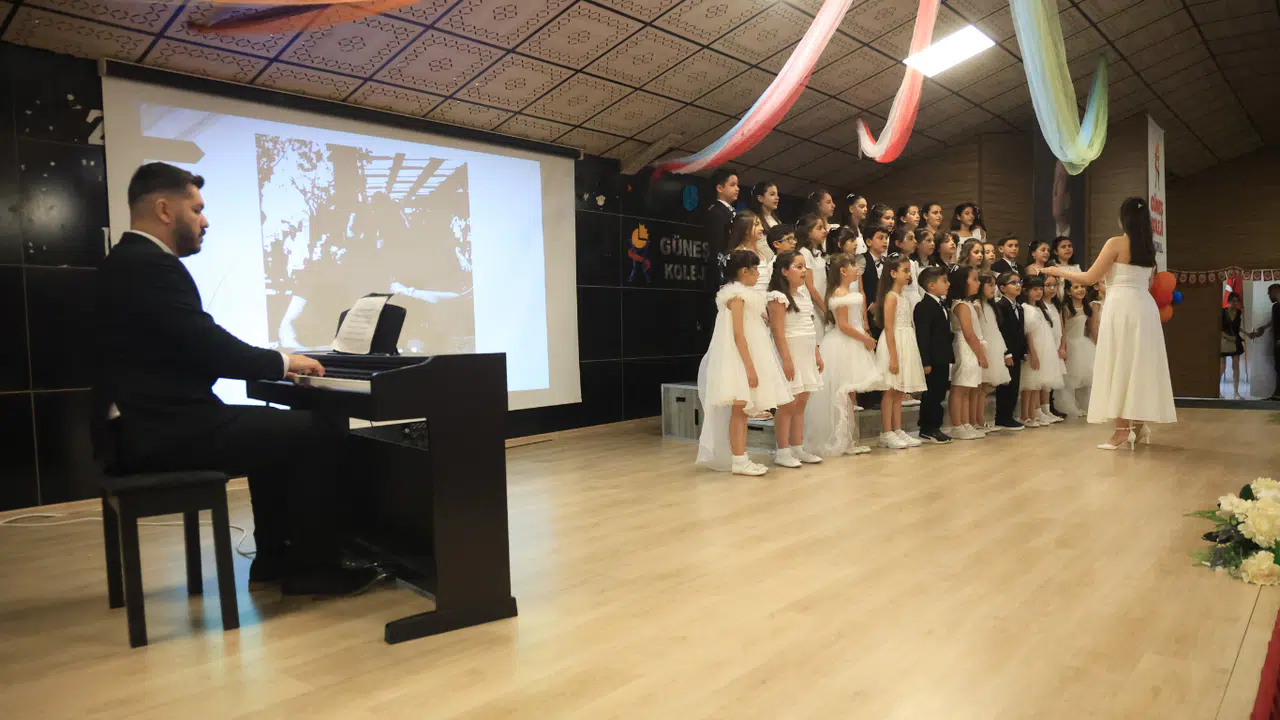 Deprem Psikolojisini Piyanoyla Yendiler