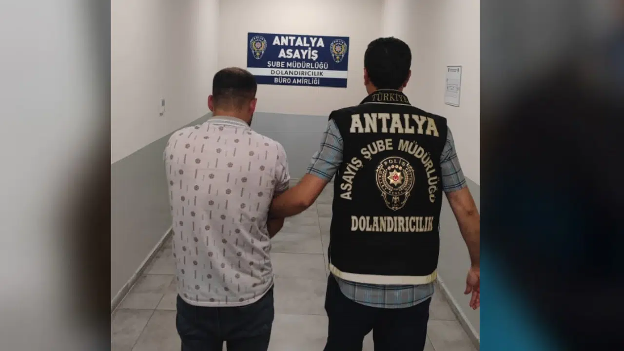 Kendisini İstihbarat Görevlisi Olarak Tanıtan Şahıs Dolandırıcılıktan Tutuklandı
