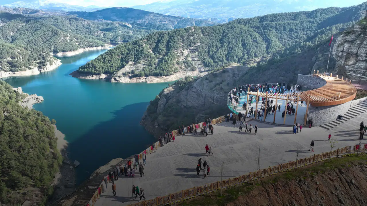 Ali Kayası Cam Teras Yangın Nedeniyle Kapatıldı