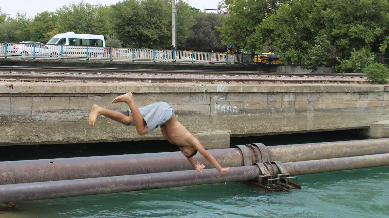 Sıcaklar Artıyor, Sulama Kanalları Doluyor
