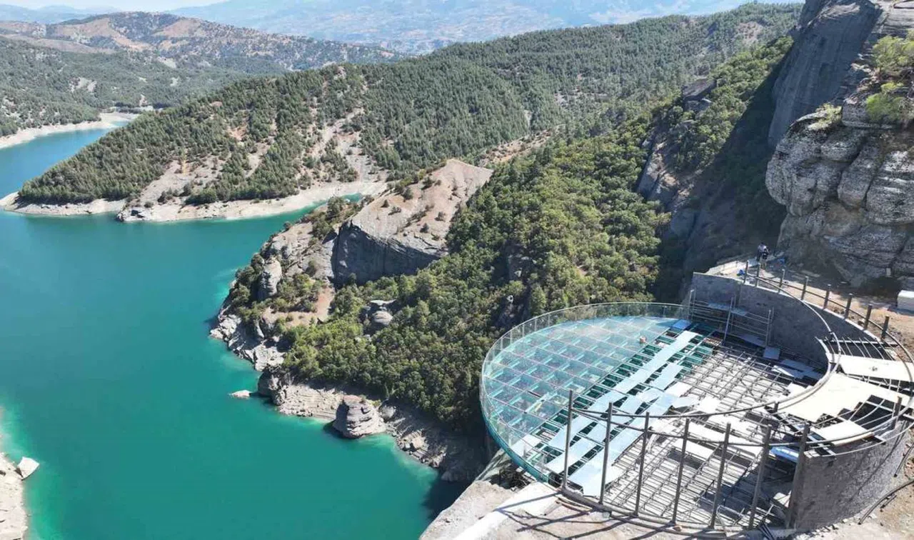 Kahramanmaraş’ta Doğayla İç İçe Bir Seyir Noktası: Ali Kayası Cam Terası