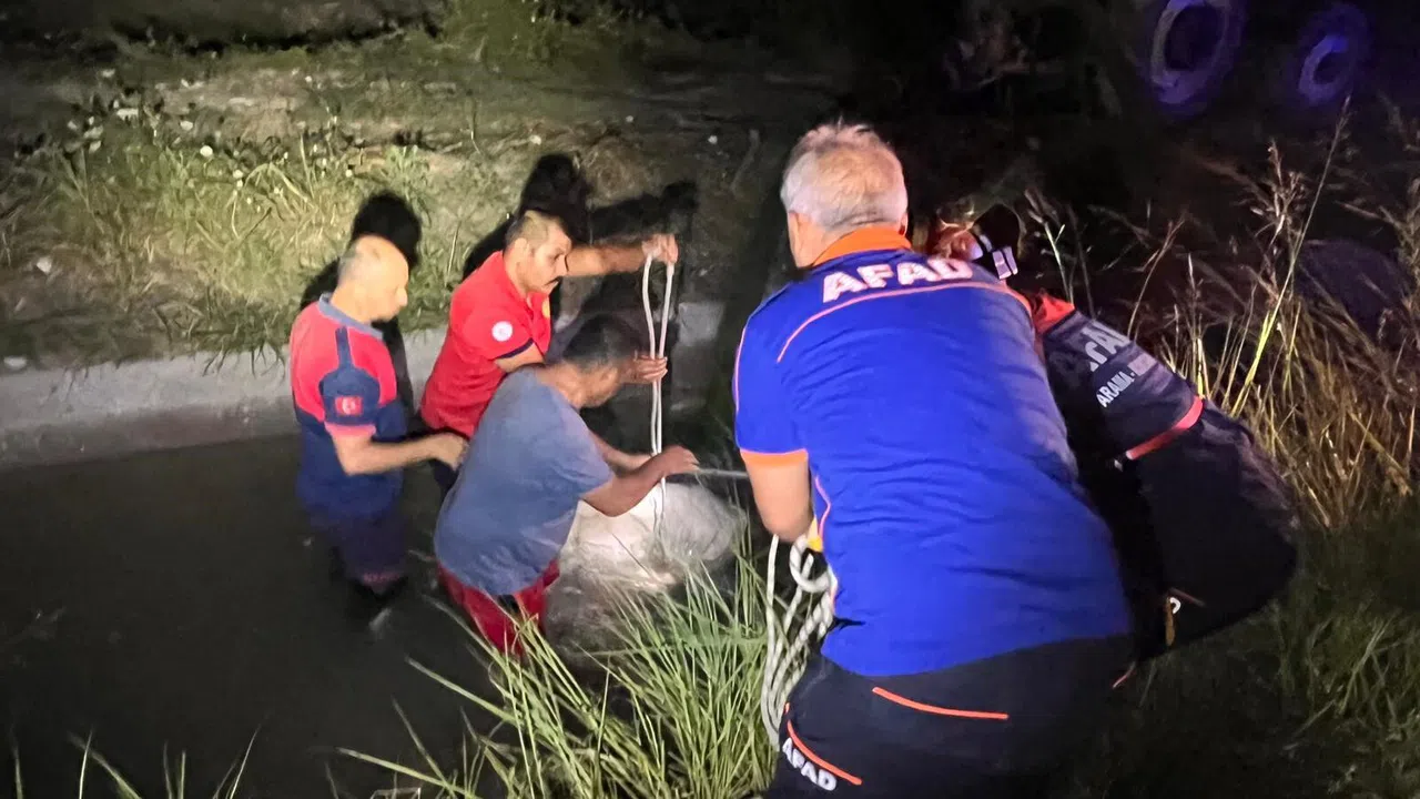 Sulama Kanalına Uçan Otomobilde 1 Kişi Boğuldu