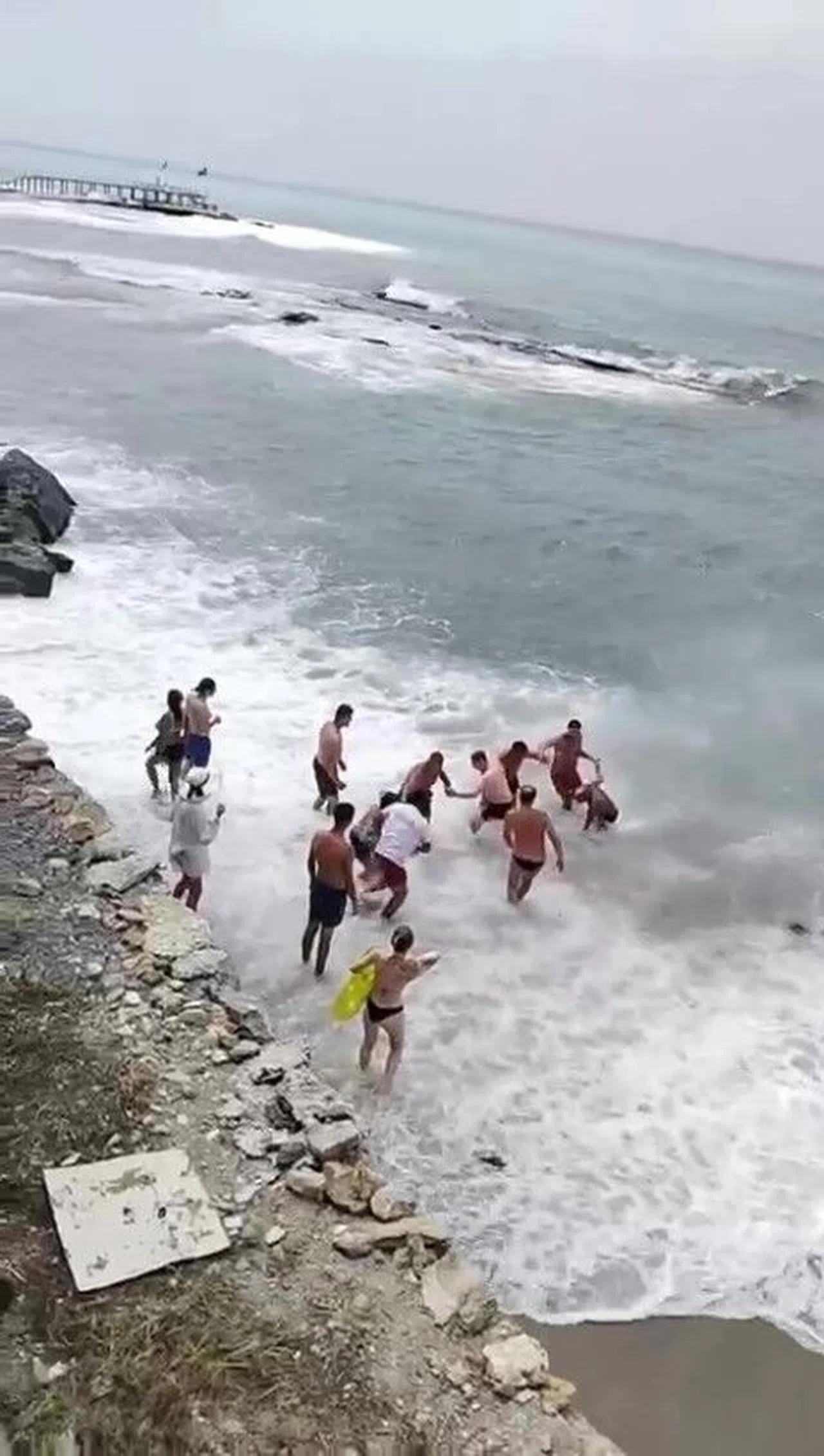 Boğulma Tehlikesi Geçiren Genç İçin Seferber Oldular