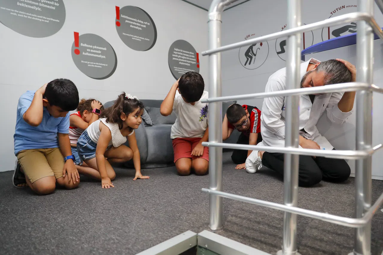 Çocuklara Sanal Gerçeklikle Afet Eğitimi