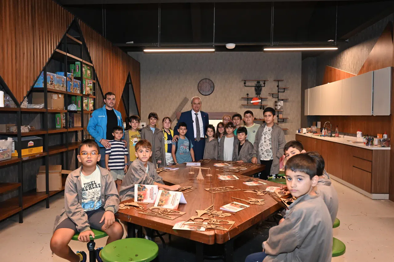 Çocuklara Bilim Dolu Tatil Fırsatı