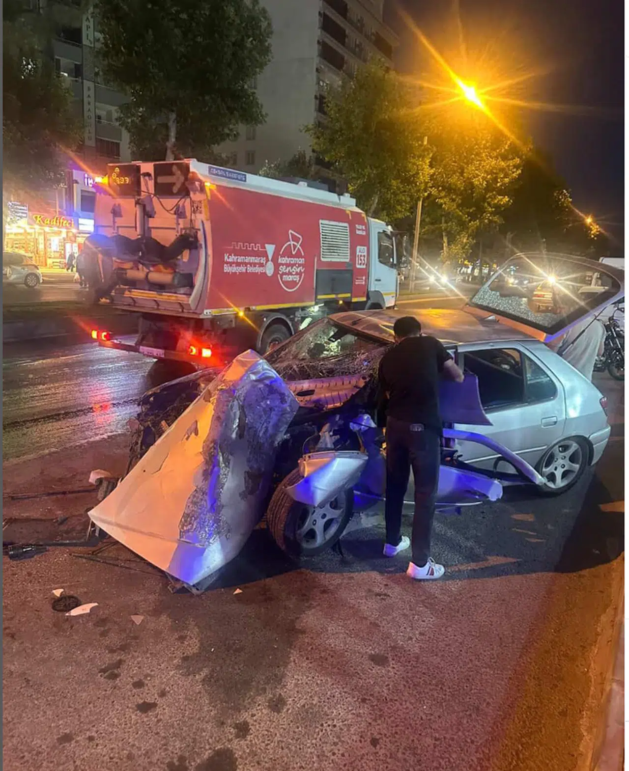 Onikişubat’ta Zincirleme Kaza: 2 Yaralı