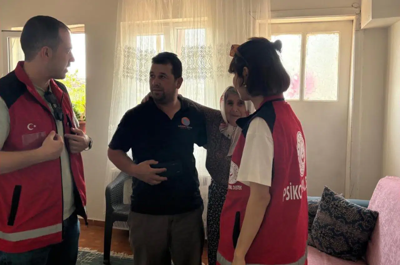 Kahramanmaraş’ta Yangından Etkilenen Aileler Yalnız Bırakılmadı