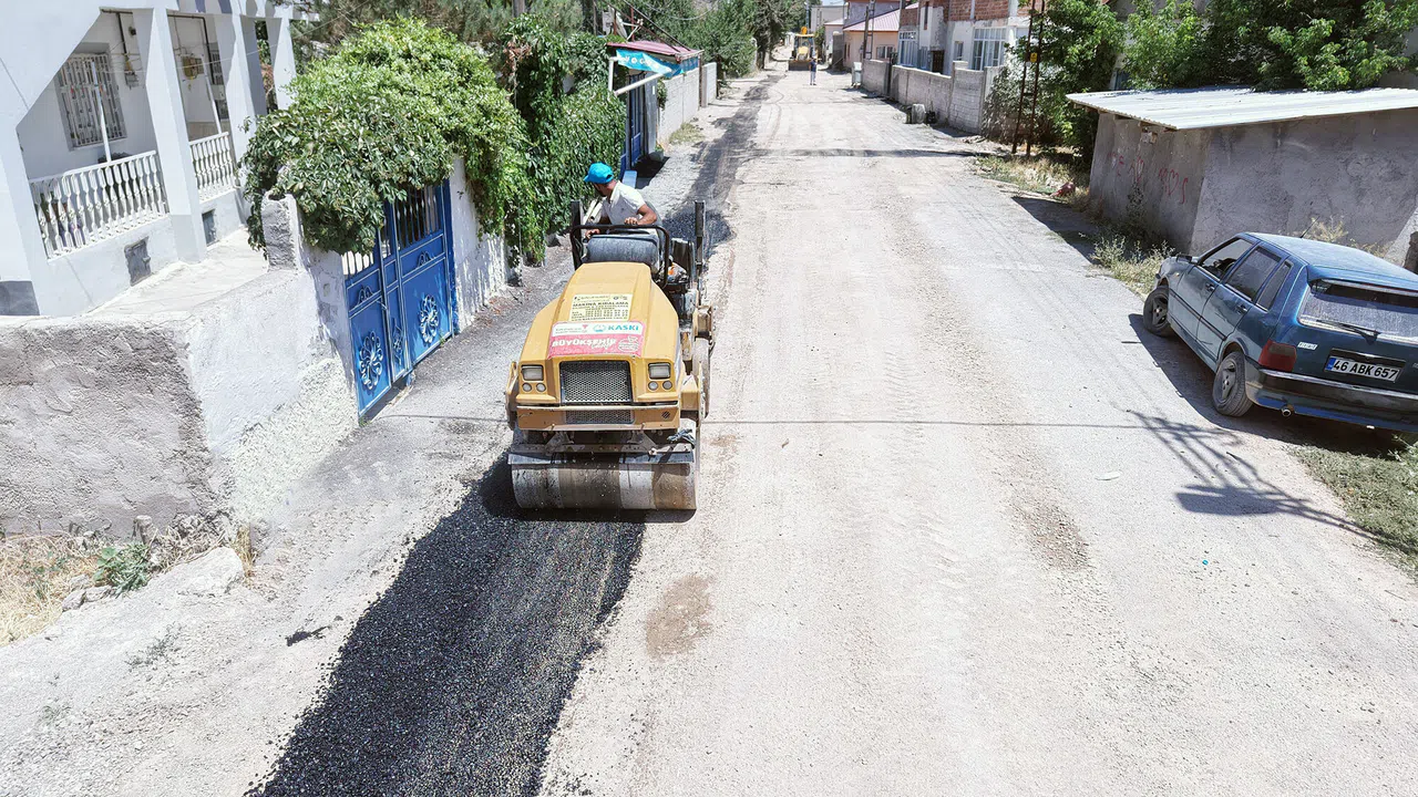 Elbistan’da Altyapı Sonrası Yollar Yenileniyor