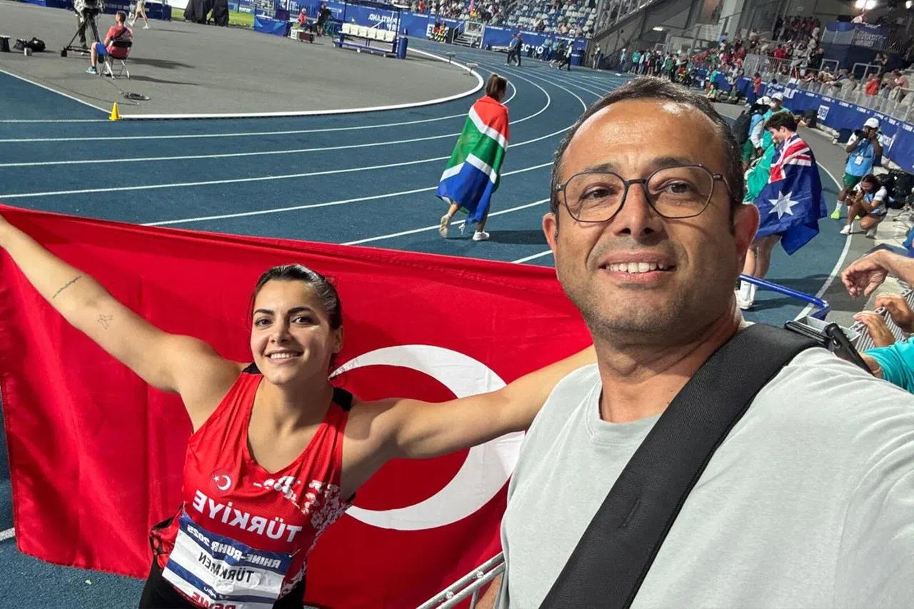 Esra Türkmen Dünya Zirvesinde