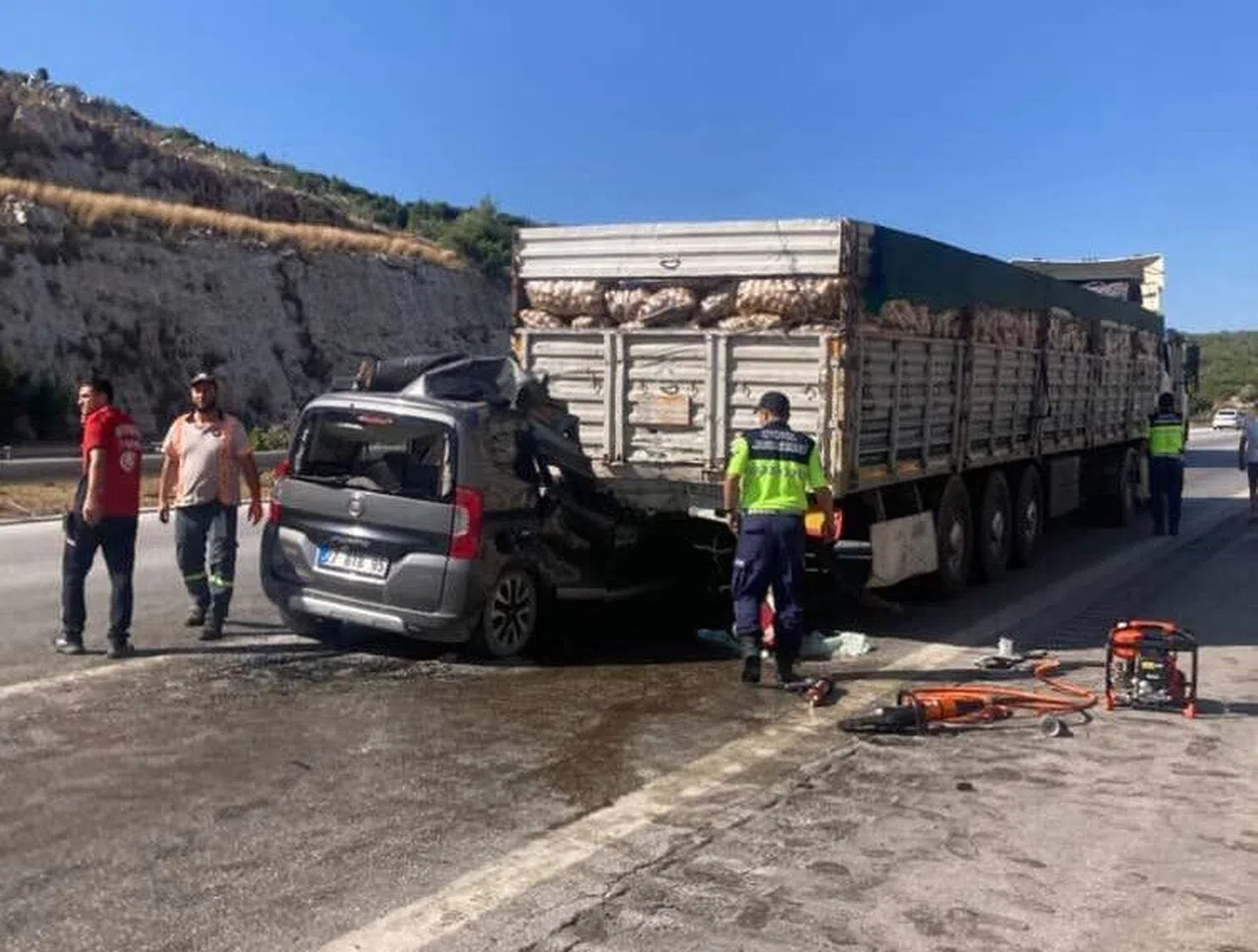Feci Trafik Kazası Kaza: 5 Ölü, 1 Ağır Yaralı
