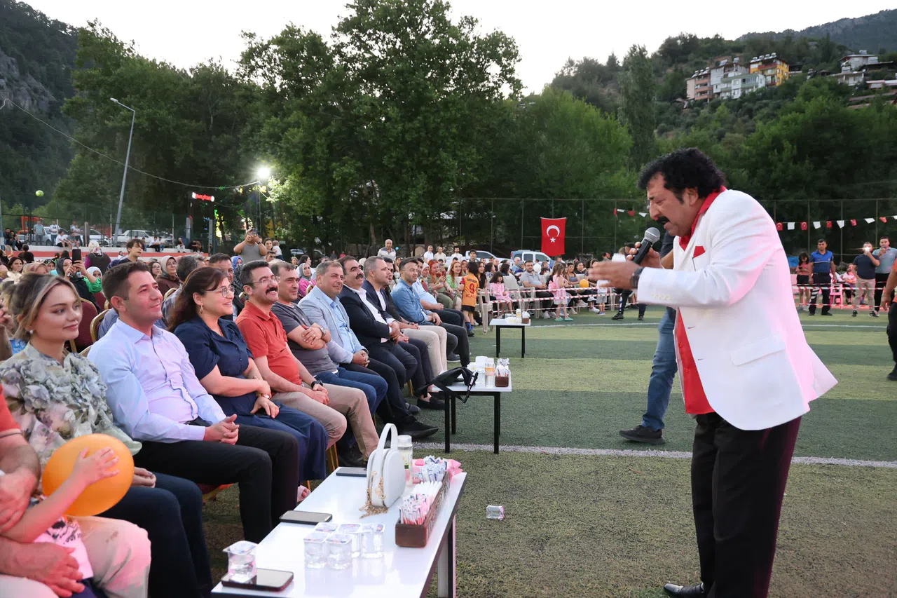 Feke Lisesi Mezunları Yarım Asır Sonra İlk Kez Buluştu