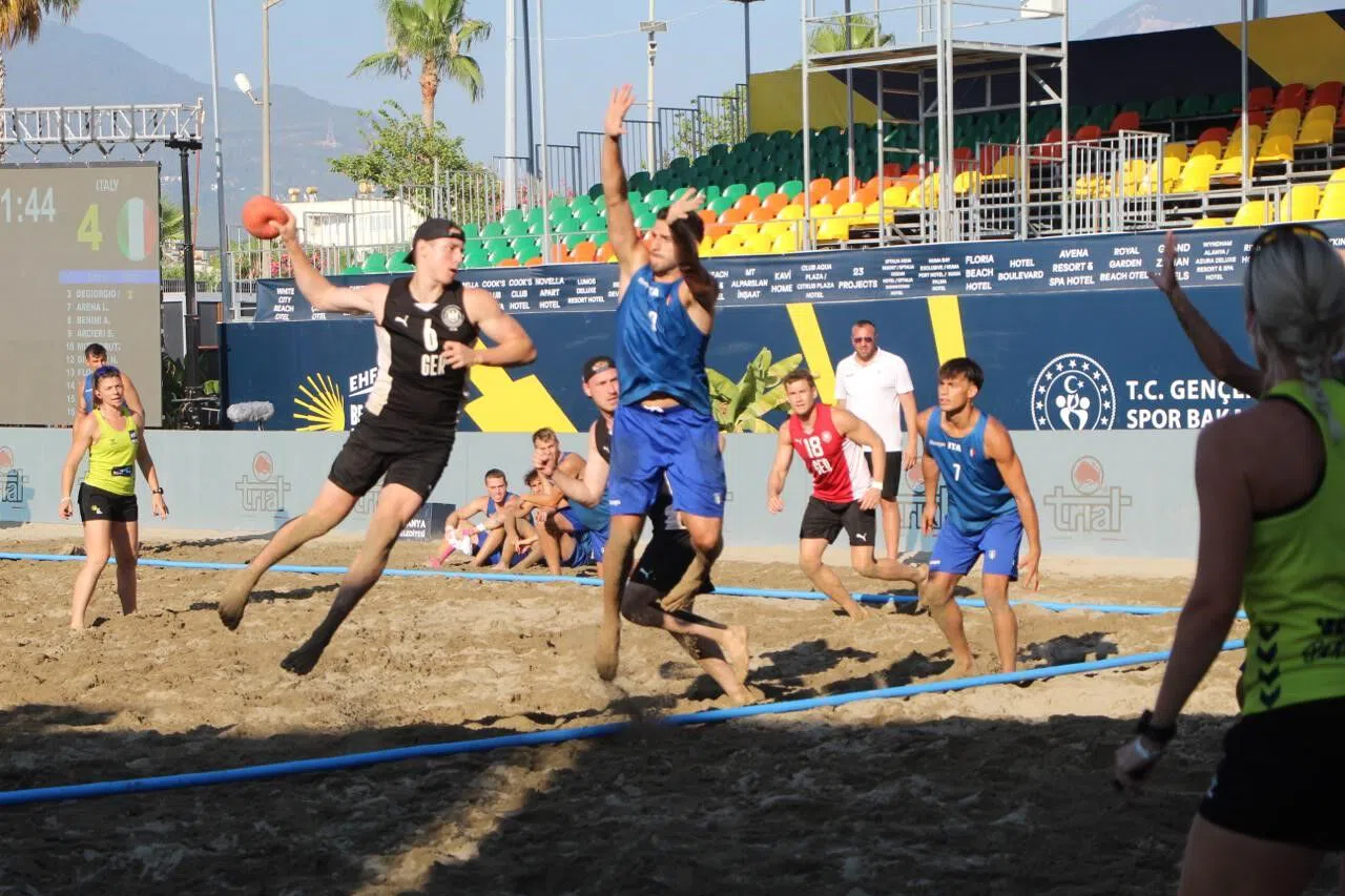 Avrupa Plaj Hentbolu Şampiyonası’nda Finalin Adı Yarın Konacak