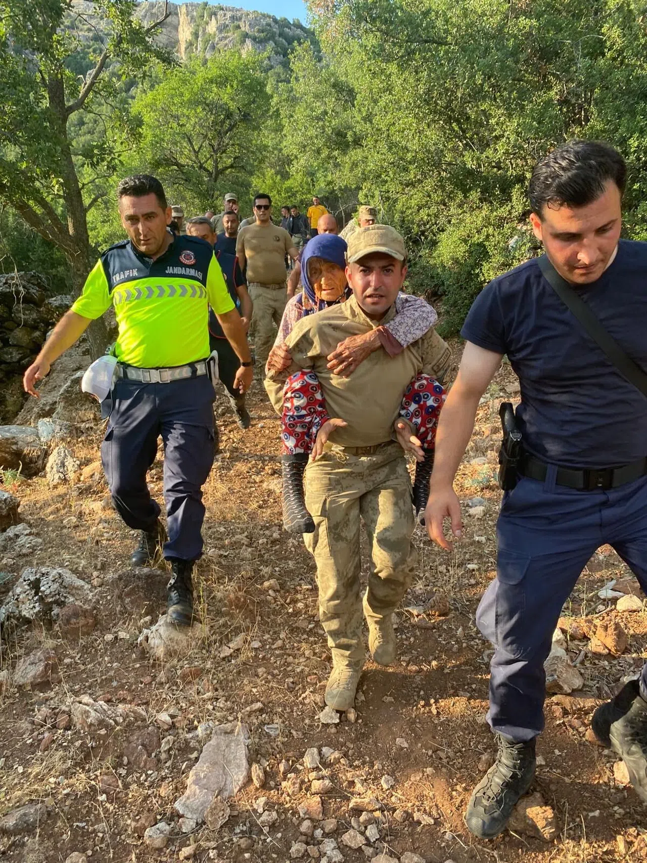İkinci Kez Kaybolan Alzheimer Hastası Yaşlı Kadın Arazide Bulundu