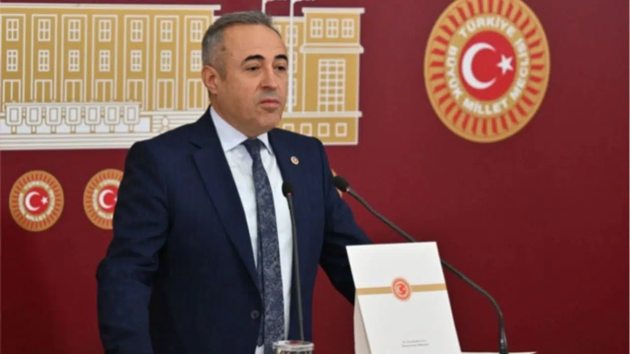 Vekil Karatutlu; “Otoparkı Yıkıp AVM Dikecekler! Bu Rantın Sahibi Kim?”