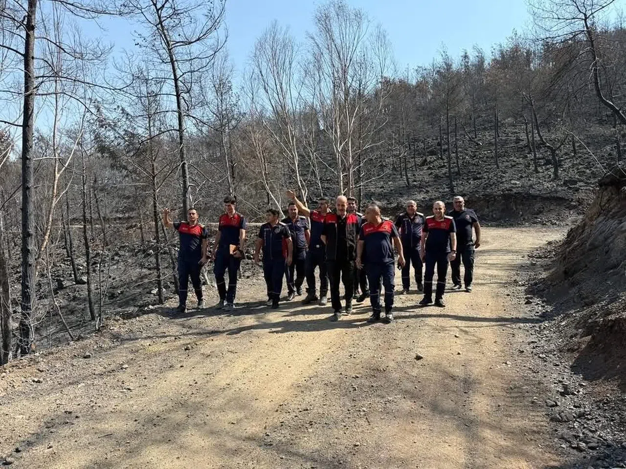 İtfaiye Yetkilileri Orman Yangının Yaşandığı Bölgede İnceleme Yaptı