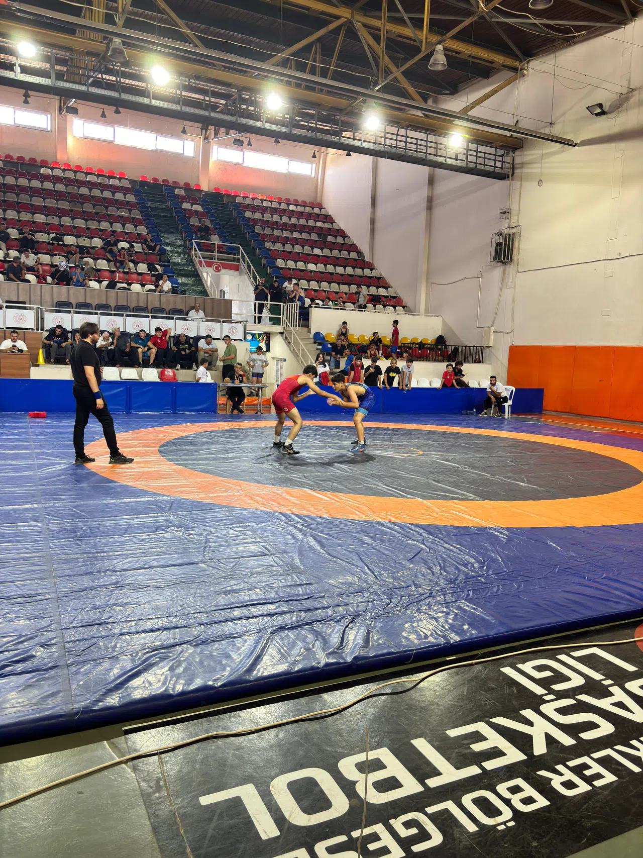 Kahramanmaraşlı Genç Pehlivanlar Minderde Ter Döktü