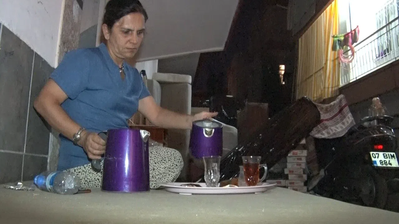 Karanlık Çilesi Çekmişti, Şimdi Gün Doğmasın İstiyor