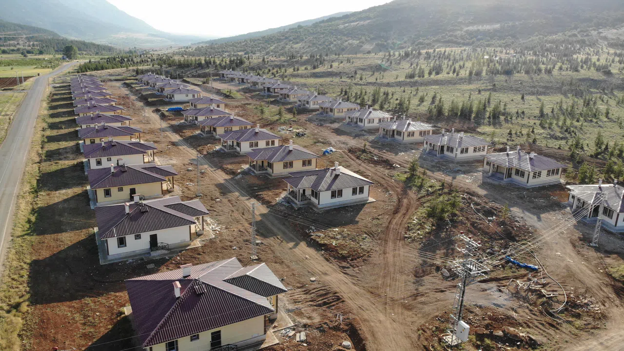 Köy Afet Konutlarının Yapımında Sona Gelindi