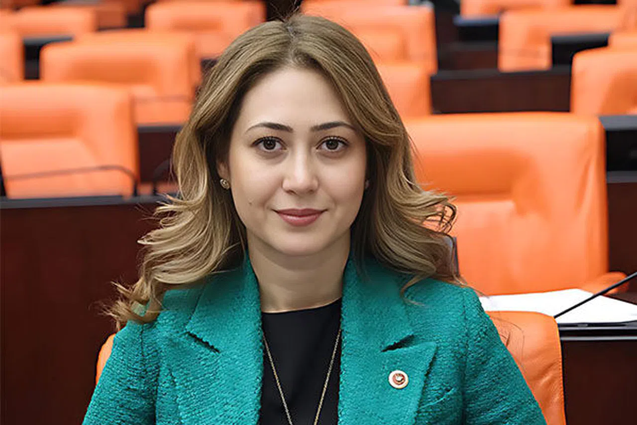 Vekil Karakoç Dora: “Bu Şehir Küllerinden Yeniden Doğar”