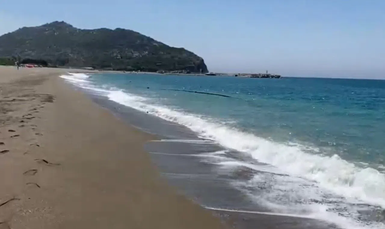 Sahil Kıyısında 500 Metrelik Boru Bulundu