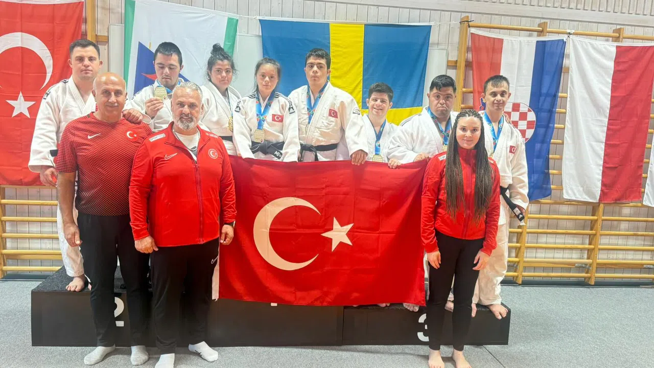 Kahramanmaraşlı Zeynep Sude Avrupa Şampiyonu!