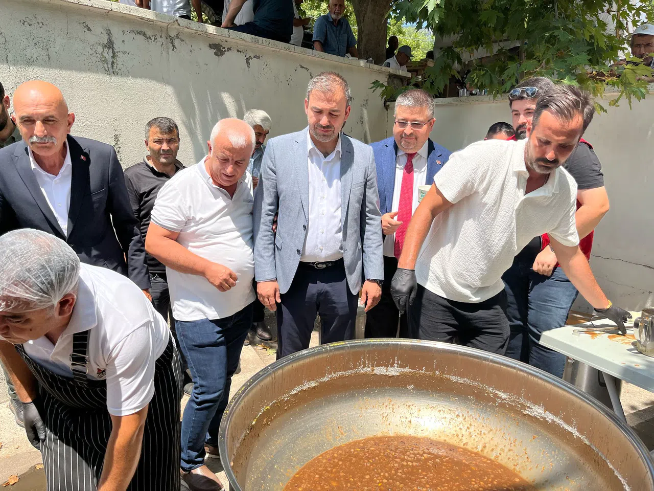 Onikişubat Belediyesi’nden Geleneksel Aşure İkramı
