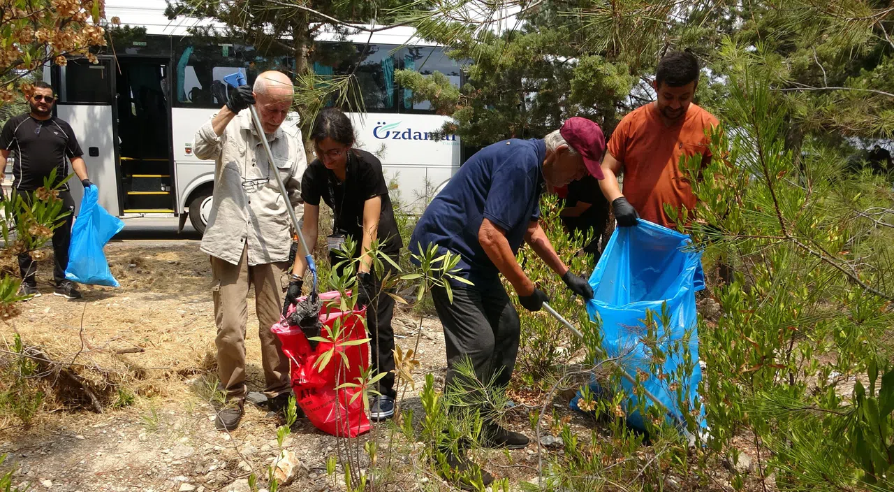 Yaşlı Bakım Merkezi Sakinlerinden Orman Yangınlarına Karşı Örnek Davranış
