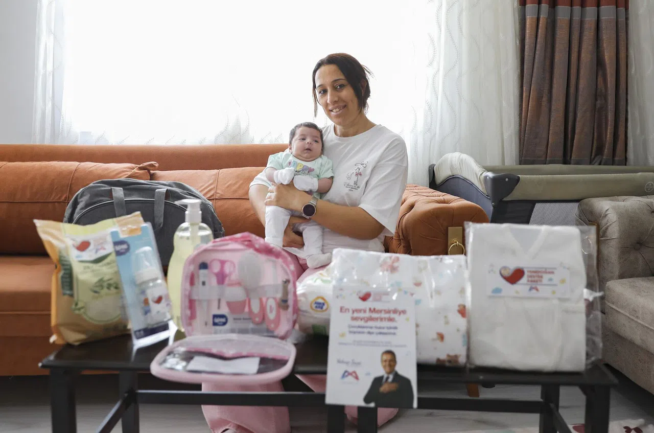Yeni Doğan Bebeklere Ücretsiz Hediye