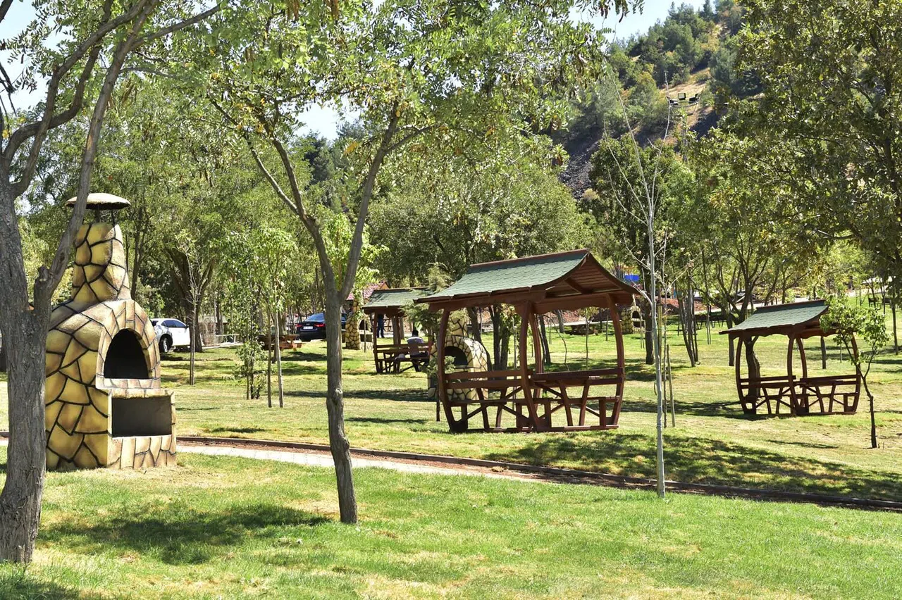 Kahramanmaraş’ta Sıcak Hava Vatandaşları Serin Bölgelere Yönlendirdi