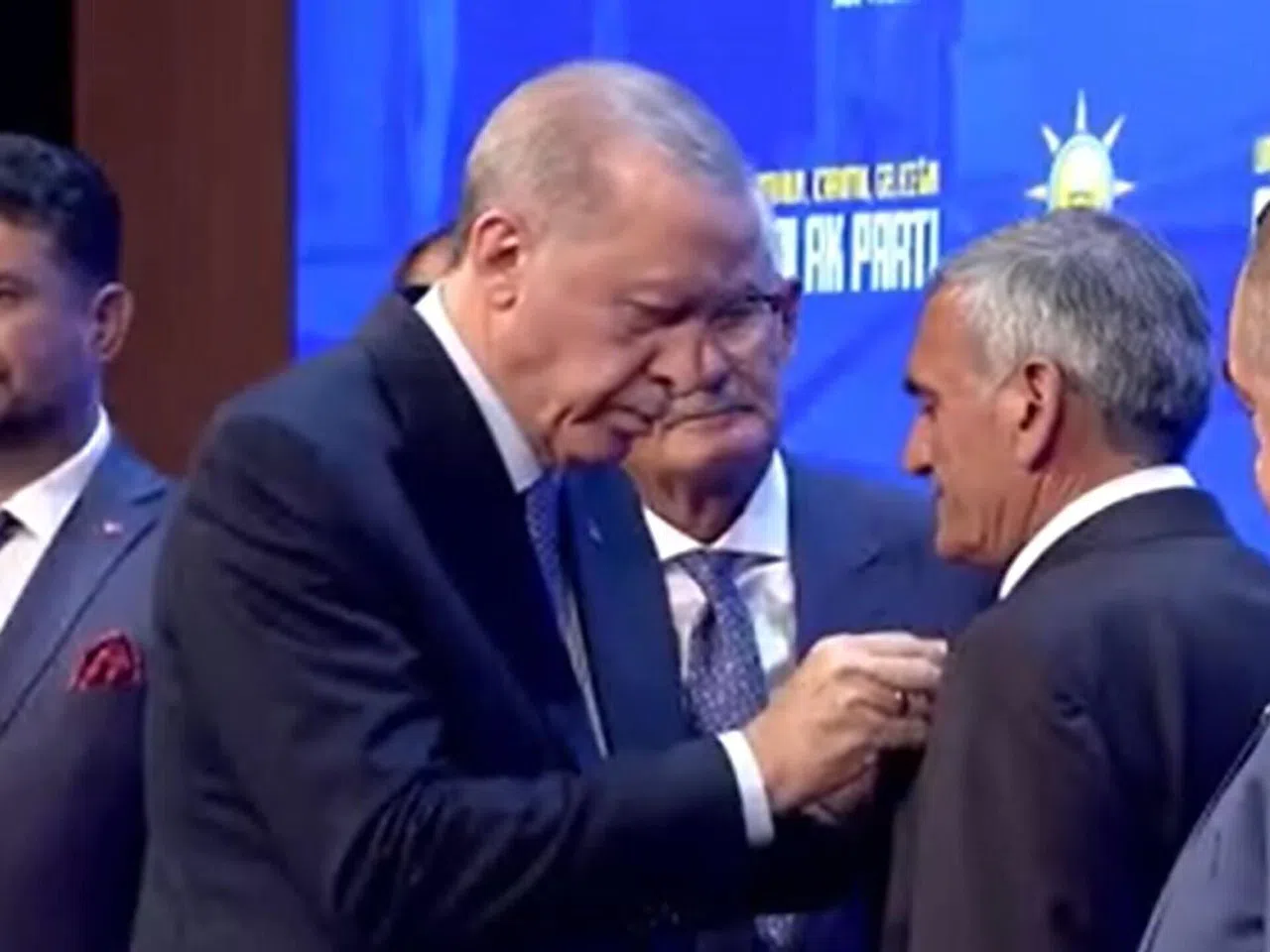 Hangi Belediye Başkanları AK Parti’ye Katıldı? Cumhurbaşkanı Erdoğan Açıkladı!